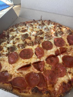 Rocco's Pizza by null