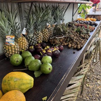 Haleiwa Fruit Shack - Fruits on display - Juice Bars & Smoothies Near Me - Haleiwa, Hawaii Haleiwa Fruit Shack - Fruits on display - Juice Bars & Smoothies Near Me - Haleiwa, Hawaii