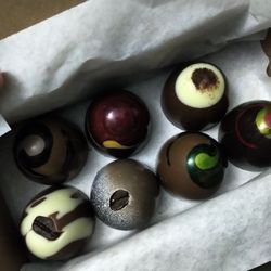 Cocoa Trails Chocolates - Fancy chocolates!