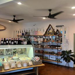 Deli market  Chill gourmet chic