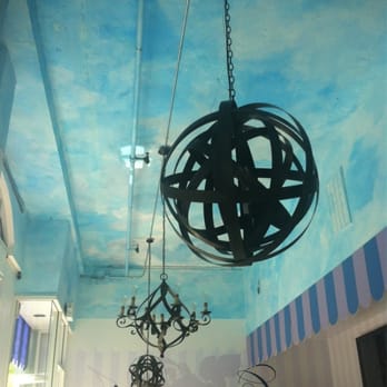 Caravaggio Gelato Lab - chandeliers - Gelato Near Me - Berkeley, California