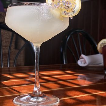 Island Grille - HighFlyer cocktail - American Near Me - Atlantic Beach, North Carolina