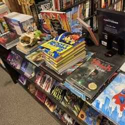 Op Comics & Games