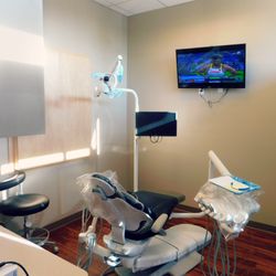 Friendly Dental Group - Friendly Dental Group of Charlotte-Whitehall Office Chair for Patients
