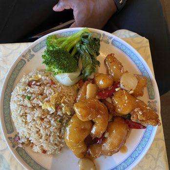 Hang Ah Dim Sum - Crispy prawns lunch special - Dim Sum Near Me - Santa Rosa, California Hang Ah Dim Sum - Crispy prawns lunch special - Dim Sum Near Me - Santa Rosa, California