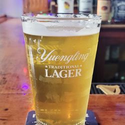 Grape Vine Tavern - Coors Brewing Co. Coors Light Light Beer 16floz Draft $5.00 (06/22/25). @GrapeVineTavern #JerseyCity @CoorsLight #DiveBar #IrishBar #Beer