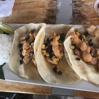 Kona Brewing - Uncle's fish tacos! (Without cabbage) yum!! - Pubs Near Me - Honolulu, Hawaii