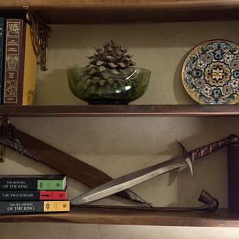 Burrowdale Inn - Detail in Frodo's home - Sting and Bilbo's pipe - Bed & Breakfast Near Me - Bella Vista, California Burrowdale Inn - Detail in Frodo's home - Sting and Bilbo's pipe - Bed & Breakfast Near Me - Bella Vista, California