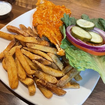 Horizon 76 - Spicy Buffalo Chicken Sandwich - New American Near Me - Keller, Texas Horizon 76 - Spicy Buffalo Chicken Sandwich - New American Near Me - Keller, Texas