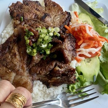 Pho Cow Cali - Grilled Pork Chop Broken rice - Vietnamese Near Me - La Jolla, California Pho Cow Cali - Grilled Pork Chop Broken rice - Vietnamese Near Me - La Jolla, California