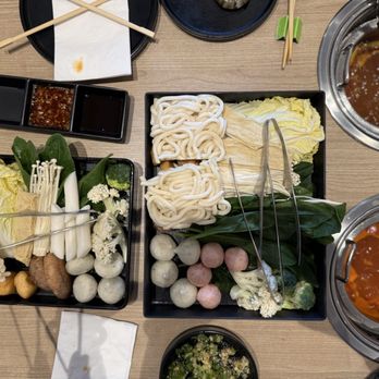 Mumu Hot Pot - Hot Pot Near Me - Emeryville, California Mumu Hot Pot - Hot Pot Near Me - Emeryville, California