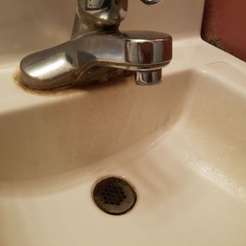 Schack's Bar-B Que - A little Soft Scrub might do the trick on the bathroom sinks. - Barbeque Near Me - Winter Haven, Florida