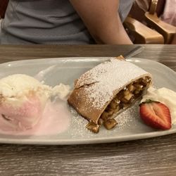 Apple strudel