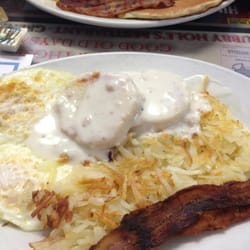 The Cubby Hole - Country Breakfast