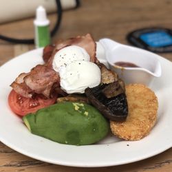Beach House Bar and Grill - Big Beaky with avo added