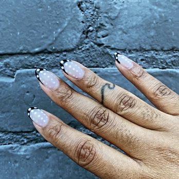 Sun Nails - Manicure by Kate - Nail Salons Near Me - Los Angeles, California