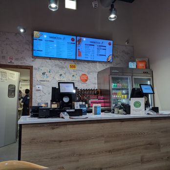 Tandoori Pizza - Pizza Near Me - Bellerose, New York Tandoori Pizza - Pizza Near Me - Bellerose, New York