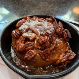 Cinnamon Caramel Pecan Roll - OMG, so good! Cinnamon Caramel Pecan Roll - OMG, so good!