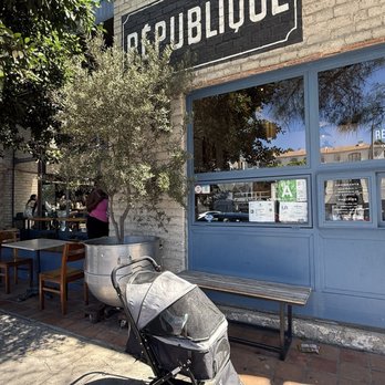 Republique - Outdoor - French Near Me - Los Angeles, California Republique - Outdoor - French Near Me - Los Angeles, California