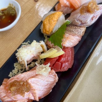 Geta - Chef's choice sashimi - $34. Yummy and generous portion. - Japanese Near Me - Oakland, California