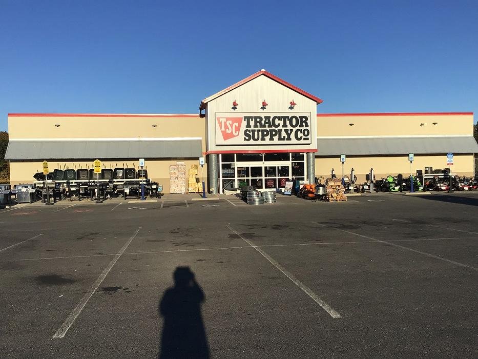 TRACTOR SUPPLY Updated August 2024 1738 Mayfield Hwy, Benton