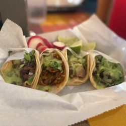 Taqueria Tijuana - Lengua, chachete, asada, adobada