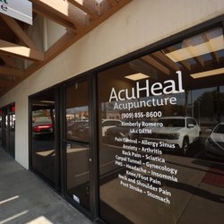 AcuHeal Acupuncture Clinic - Front door