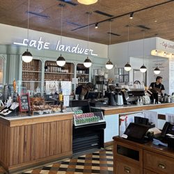 Cafe Landwer - Front Coonter