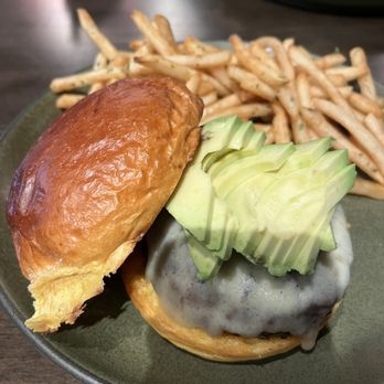 Swallow Kitchen & Cocktails - Wagu hamburger - Bars Near Me - Greenlawn, New York Swallow Kitchen & Cocktails - Wagu hamburger - Bars Near Me - Greenlawn, New York