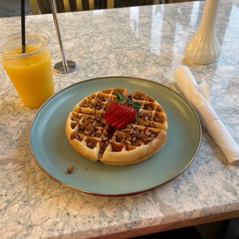 Morning Glory - Waffle with Nutella - Breakfast & Brunch Near Me - Brownsville, Texas