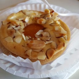 Apricot almond tart for one! Apricot almond tart for one!