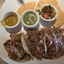 Les Soeurs Grises - Carnitas Tacos