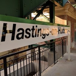 Metro North Hastings-On-Hudson - The sign