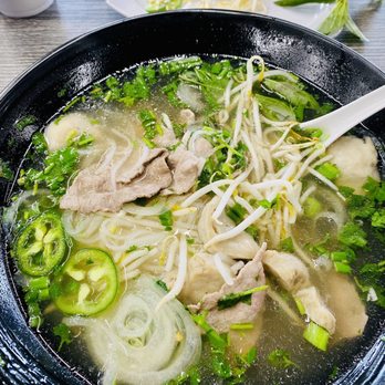 District 7 Pho - #21 PHO BRISKET MEATBALL - PHO CHIN BO VIEN - Vietnamese Near Me - Las Vegas, Nevada District 7 Pho - #21 PHO BRISKET MEATBALL - PHO CHIN BO VIEN - Vietnamese Near Me - Las Vegas, Nevada