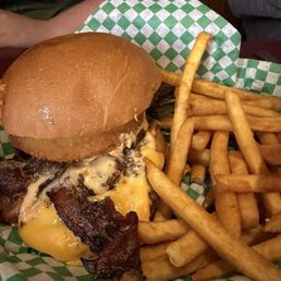 Roadkill burger Roadkill burger