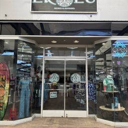 Ekolu store front