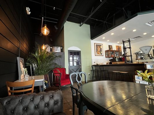 Jane and the Lion Bakehouse by null
