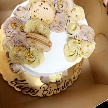 Nanak Bakery - Custom made vanilla cake with macaroons on top - Bakeries Near Me - Westerville, Ohio