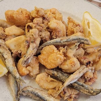 La Cueva - Fritura Mixta €20 - Spanish Near Me - Palma de Mallorca, PM
