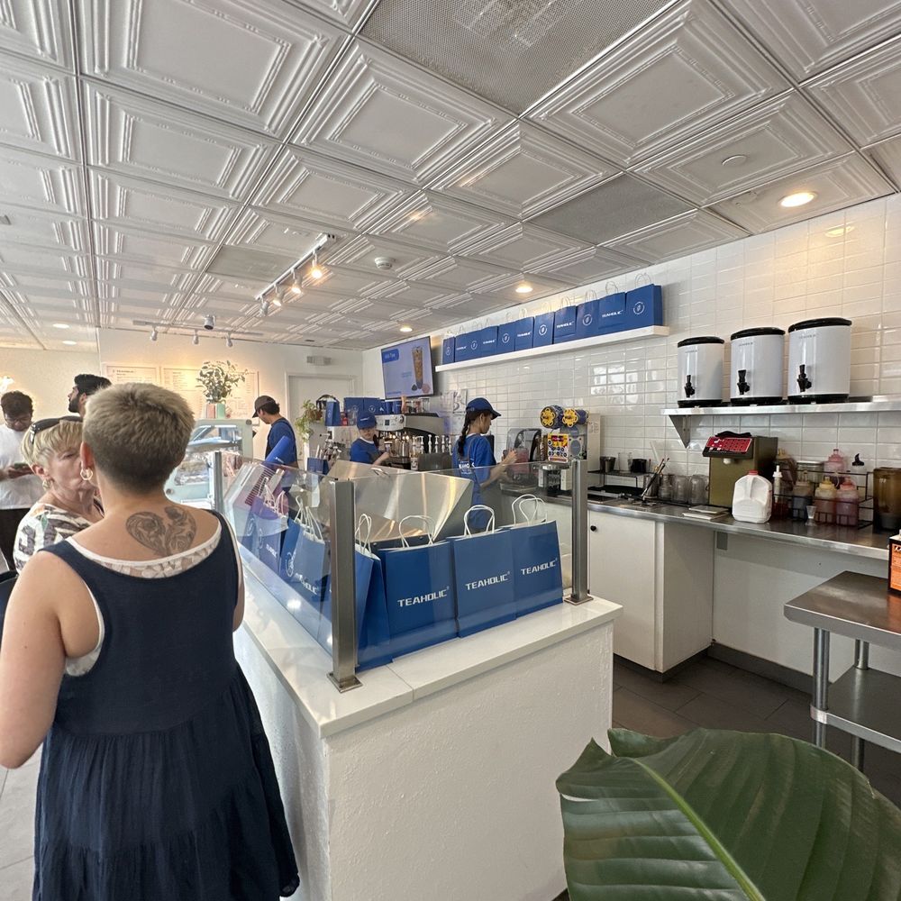 Teaholic - indoor - Bubble Tea Near Me - Cambridge, Massachusetts Teaholic - indoor - Bubble Tea Near Me - Cambridge, Massachusetts