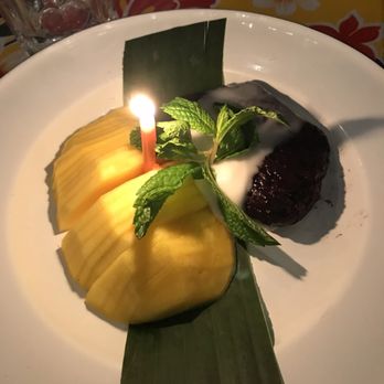 Pintoh Thai - Mango sticky rice - Thai Near Me - Oakland, California Pintoh Thai - Mango sticky rice - Thai Near Me - Oakland, California
