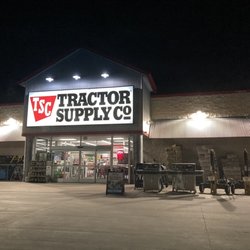 Tractor Supply - Front of store