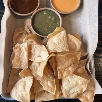 Centro Neighborhood Kitchen - Salsa flight - Mexican Near Me - Burien, Washington