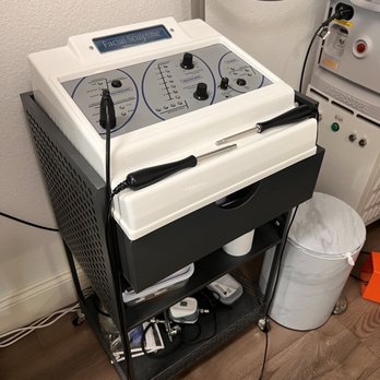 Beauty Guru - This is the machine that is used in the treatment. - Skin Care Near Me - Henderson, Nevada Beauty Guru - This is the machine that is used in the treatment. - Skin Care Near Me - Henderson, Nevada
