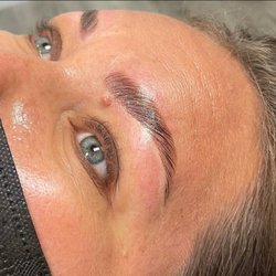 Brow and Body Lounge - Brow lamination + tint