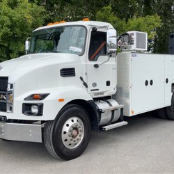 Bidadoo Auctions - Mack MD7 Service Truck - No Reserve Online Auction - Every Tuesday - No Buyer's Premium