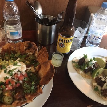 El Pachuco - Nachos, tacos and the Chiripiorca. - Mexican Near Me - Barcelona, B El Pachuco - Nachos, tacos and the Chiripiorca. - Mexican Near Me - Barcelona, B