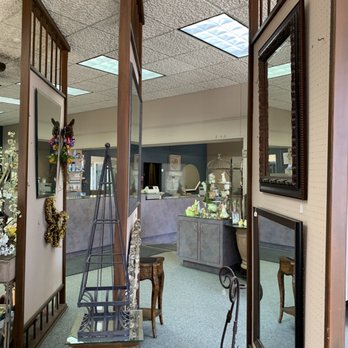 City Glass Specialty - Inside - Auto Glass Services Near Me - Fort Wayne, Indiana City Glass Specialty - Inside - Auto Glass Services Near Me - Fort Wayne, Indiana