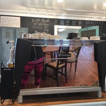 Honey's Coffee & Biscuits - Coffee & Tea Near Me - New Waverly, Texas