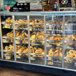 Über Bagels & Deli - Bagel choices